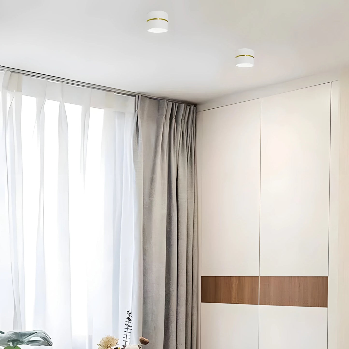 Plafonnier Spot LED Cylindrique – 15W – Anneau Doré – Noir, Blanc – Idéal Entrée, Couloir, Dressing